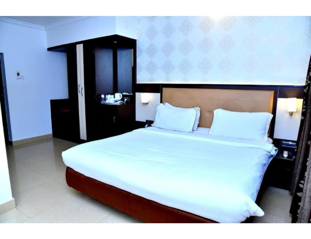 The Grand Krishna Luxury Hotel, Chikmagalūr Екстериор снимка