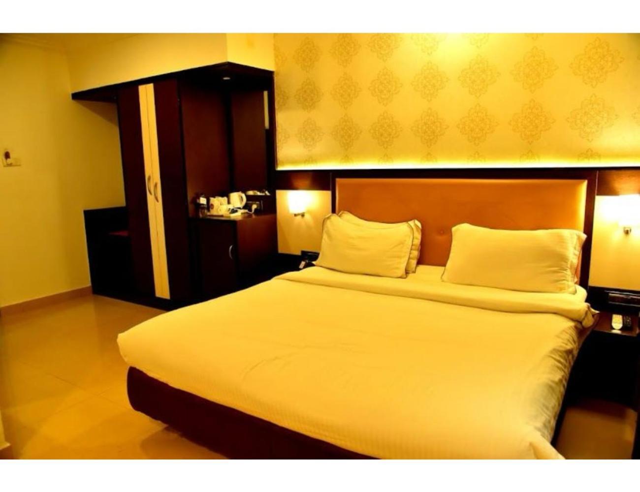 The Grand Krishna Luxury Hotel, Chikmagalūr Екстериор снимка
